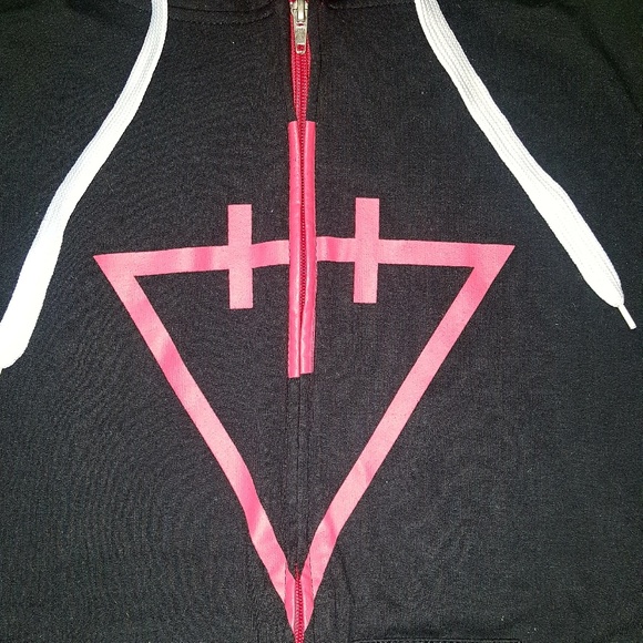 The Devil Wears Prada (3XL) - Picture 2 of 4